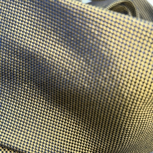 Brooks Brothers Gorgeous Diamond Tie 100% Silk - Picture 3 of 5